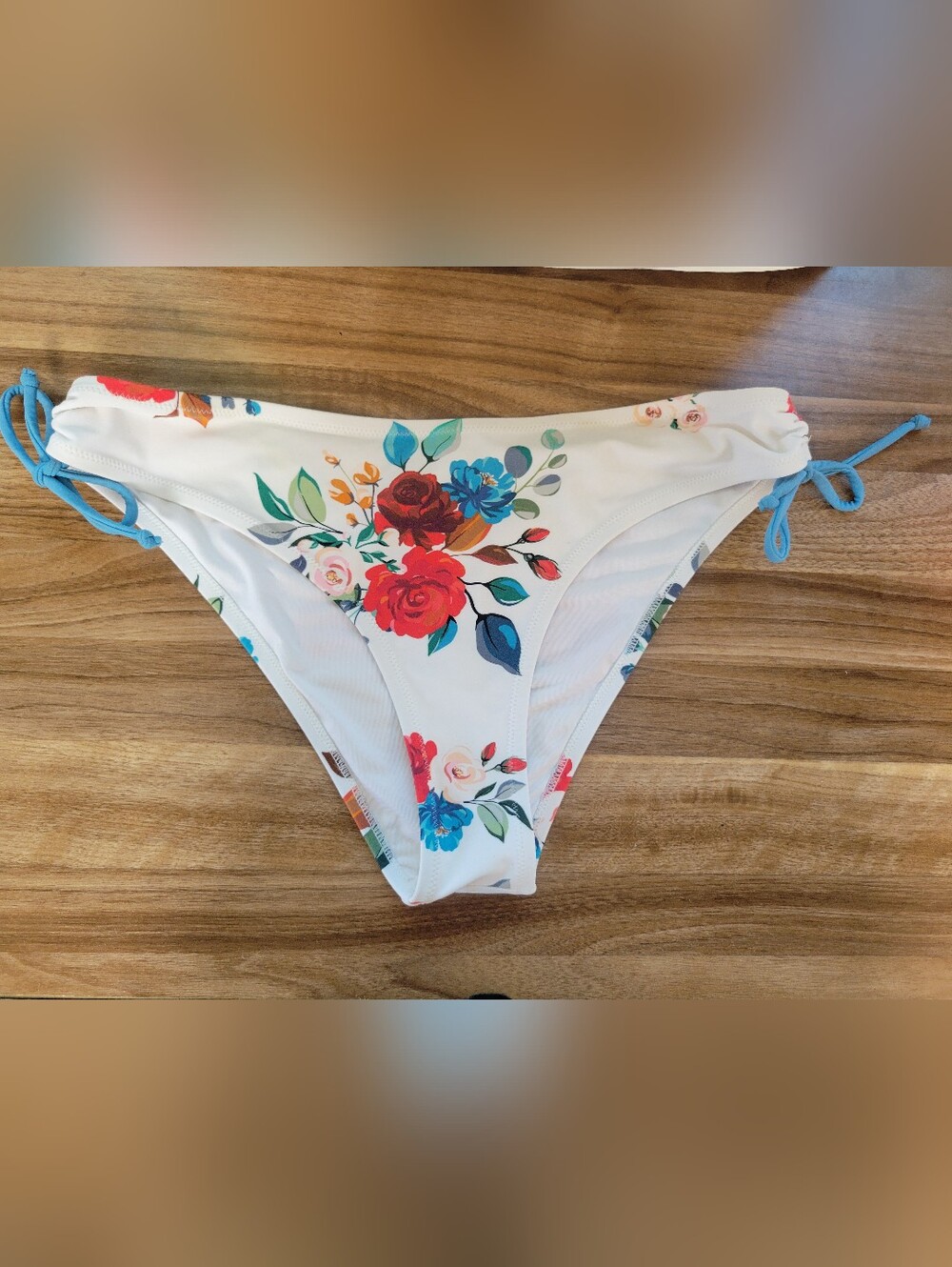 Cupshe White Floral Tie-Side Cheeky Bottoms with Red & Blue Flowers